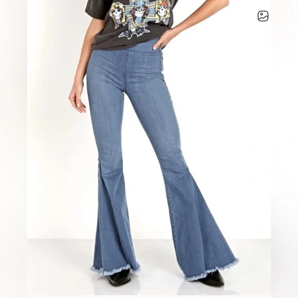 Mumu Blue Bell Bottom Jeans Size M Pull on Flare Raw Hem Comfort Denim Pants - Picture 2 of 7